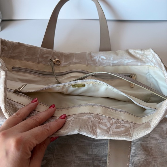Chanel Travel Line Tote Beige CC Jacquard  very good condition pre loved 💕 - Picture 11 of 16